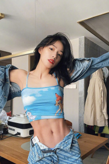 美女的B
